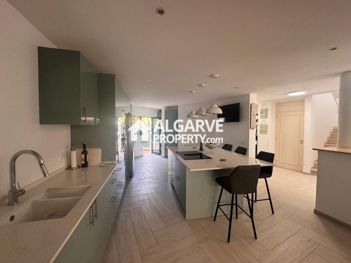 Image No.4-3 Bed Townhouse for sale