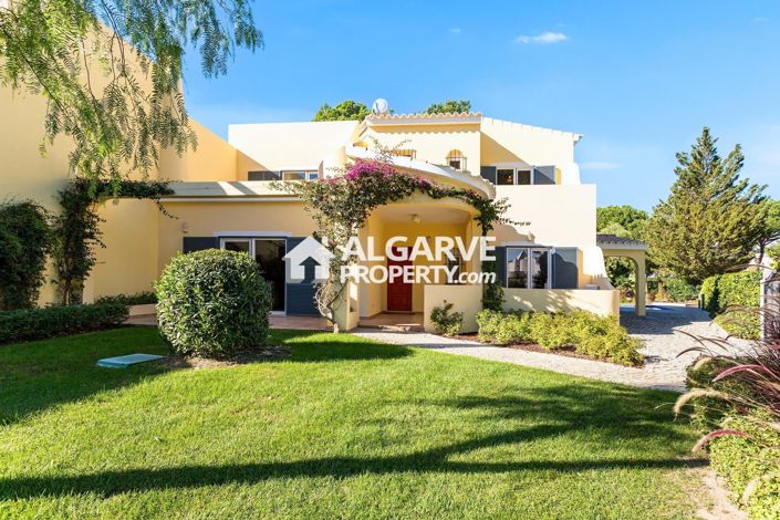 Image No.2-4 Bed Villa for sale