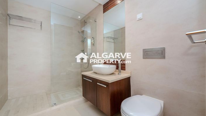 Image No.12-4 Bed Villa for sale