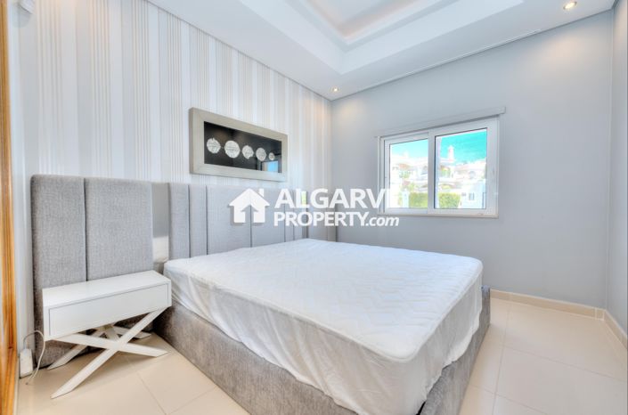 Image No.14-4 Bed Villa for sale