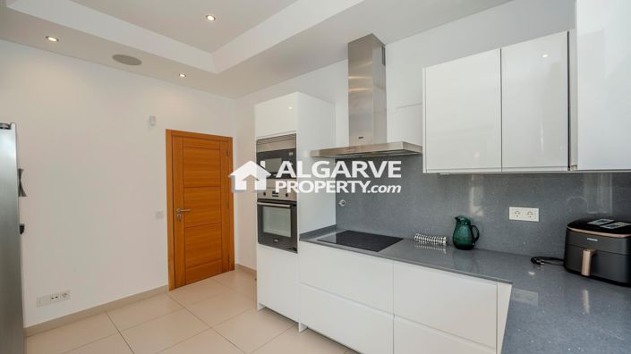 Image No.6-4 Bed Villa for sale