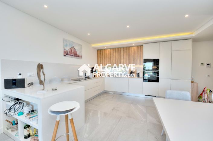 Image No.3-Appartement de 2 chambres à vendre à Quarteira