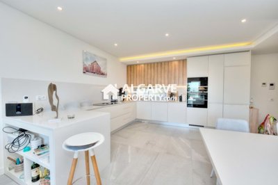 3-11884-78d1f4f8b6655591b02d22fabb36a692d73cc