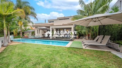 4 Bed Villa for sale