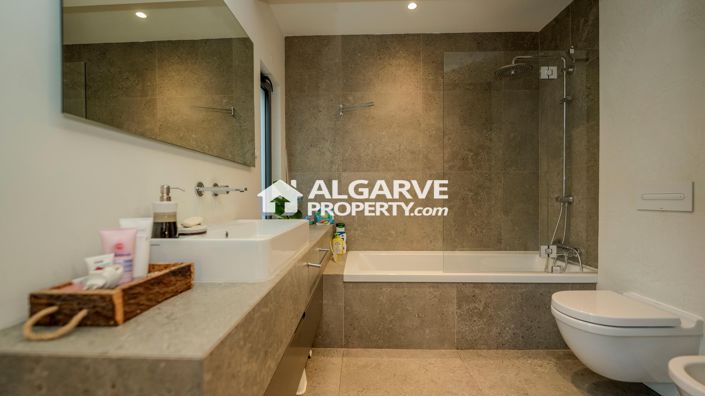 Image No.30-4 Bed Villa for sale