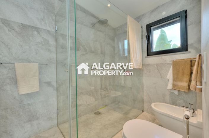 Image No.44-4 Bed Villa for sale