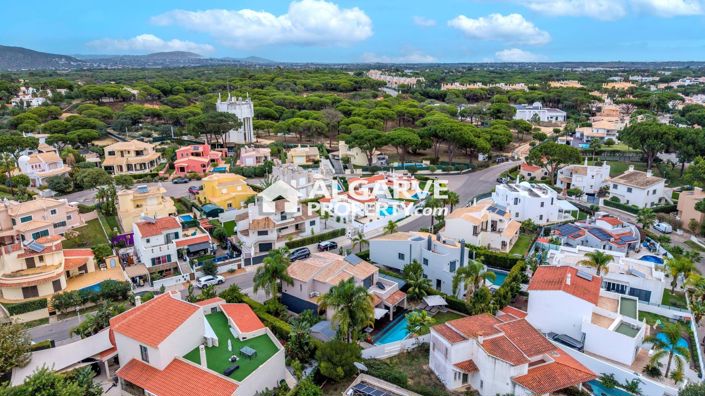 Image No.60-4 Bed Villa for sale