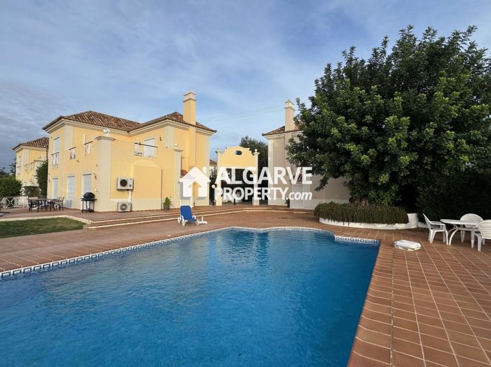 Image No.1-3 Bed Villa for sale