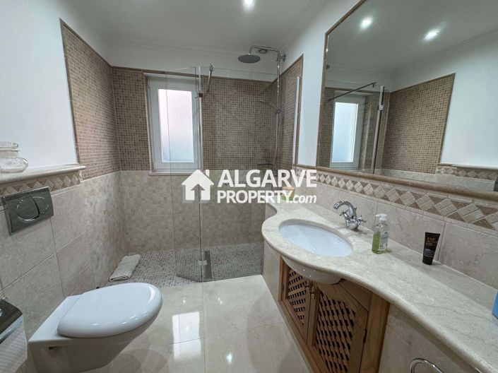 Image No.16-3 Bed Villa for sale