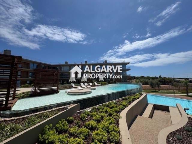 Image No.28-2 Bed Apartment for sale