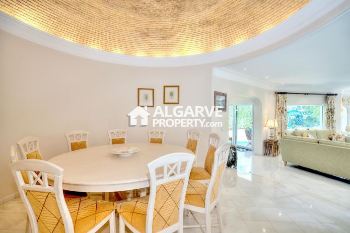 Image No.15-6 Bed Villa for sale