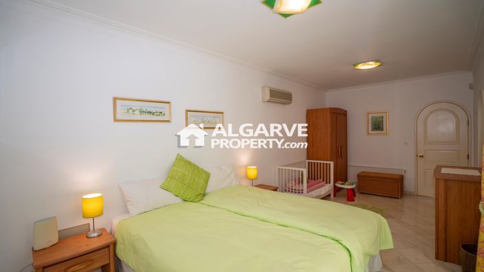 Image No.20-6 Bed Villa for sale