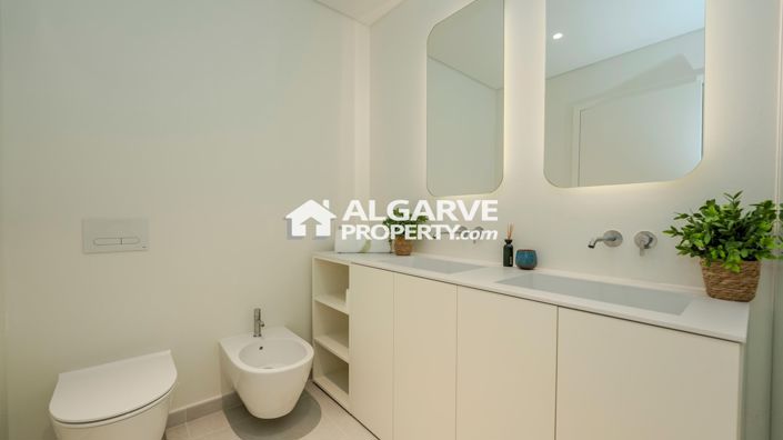 Image No.16-2 Bed Apartment for sale