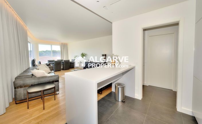 Image No.26-2 Bed Apartment for sale