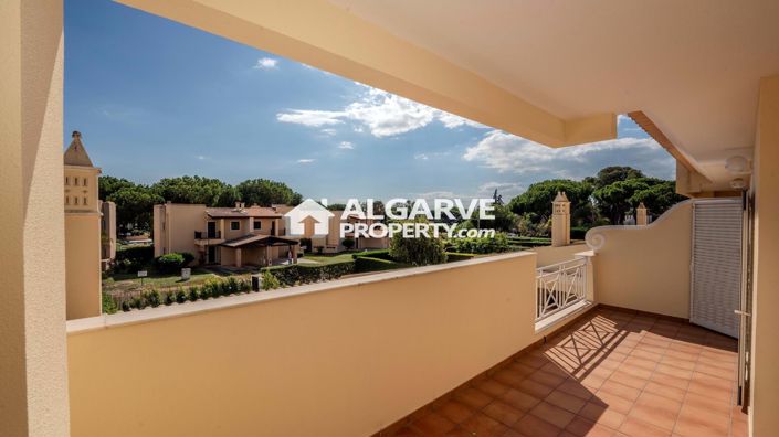 Image No.17-4 Bed Townhouse for sale