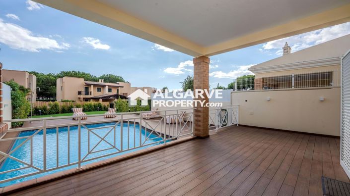 Image No.28-4 Bed Townhouse for sale