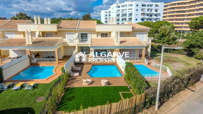 Image No.32-4 Bed Townhouse for sale