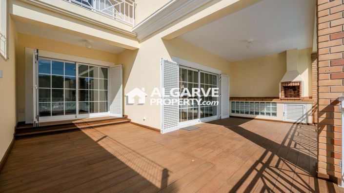 Image No.9-4 Bed Townhouse for sale