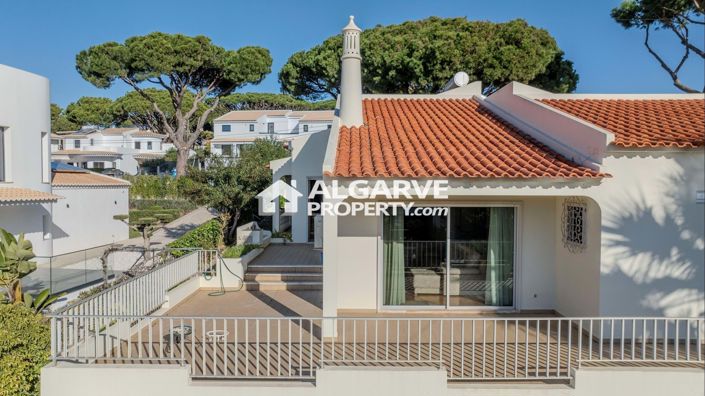 Image No.10-4 Bed Villa for sale