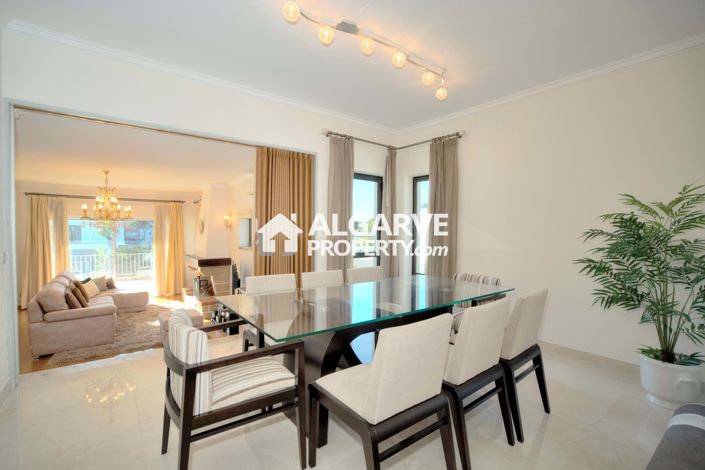 Image No.11-4 Bed Villa for sale