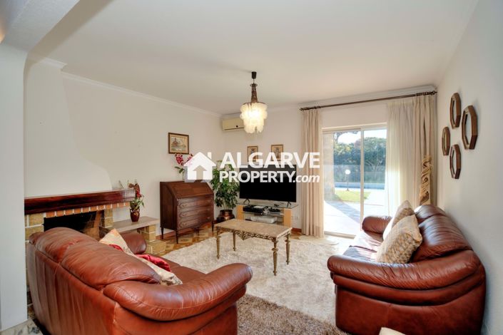 Image No.28-4 Bed Villa for sale