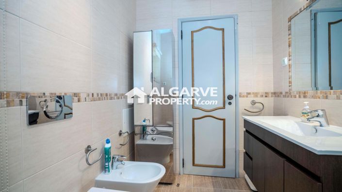 Image No.34-4 Bed Villa for sale