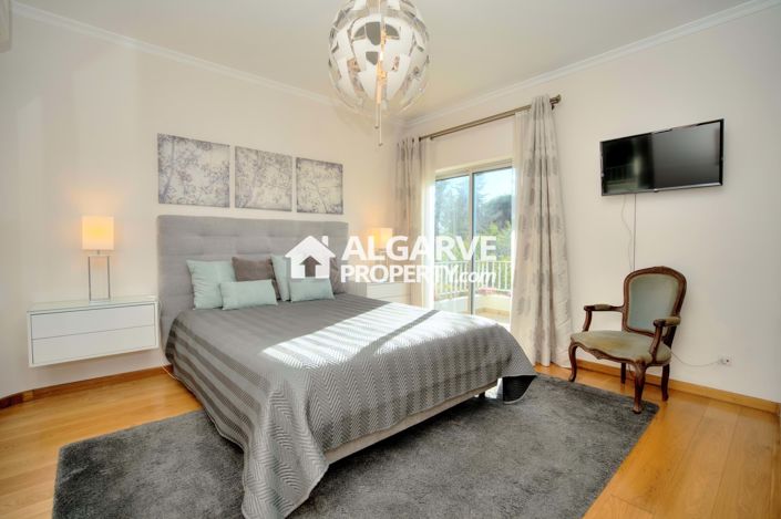 Image No.4-4 Bed Villa for sale