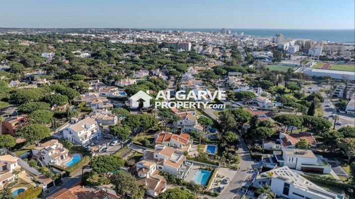 Image No.43-4 Bed Villa for sale