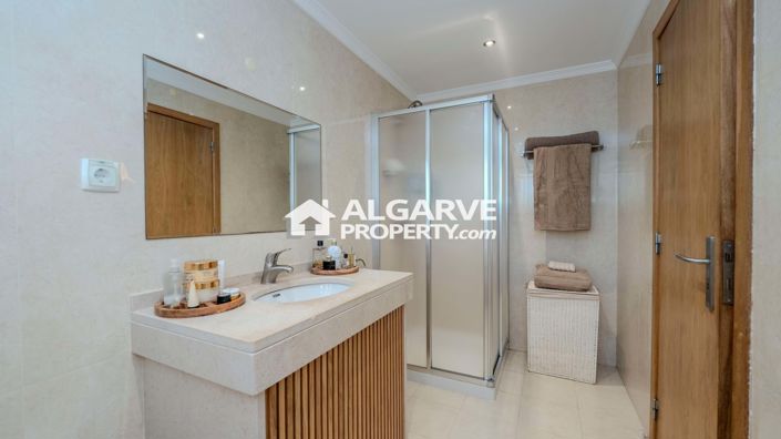 Image No.23-Villa de 4 chambres à vendre à Vilamoura