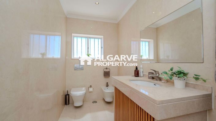 Image No.27-Villa de 4 chambres à vendre à Vilamoura