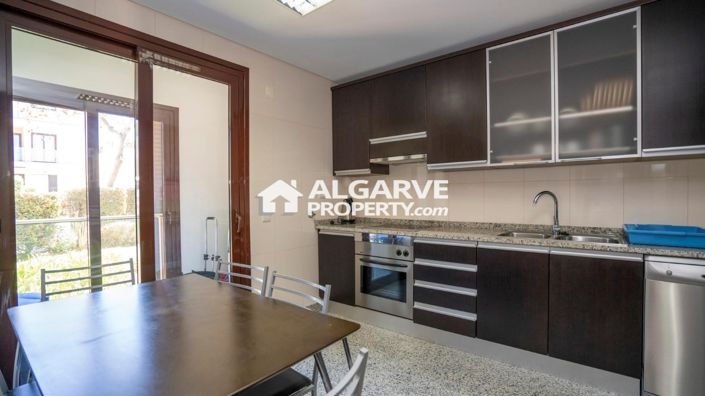 Image No.10-5 Bed Semi-Detached for sale