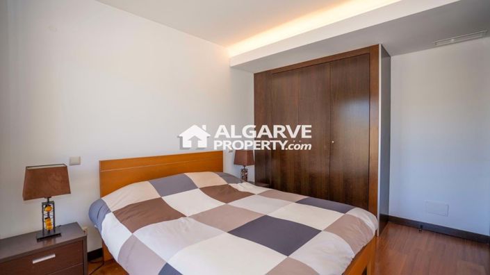 Image No.14-5 Bed Semi-Detached for sale