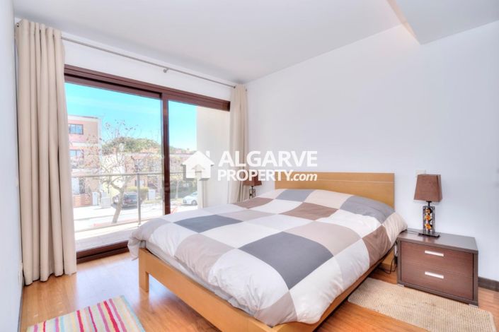 Image No.15-5 Bed Semi-Detached for sale