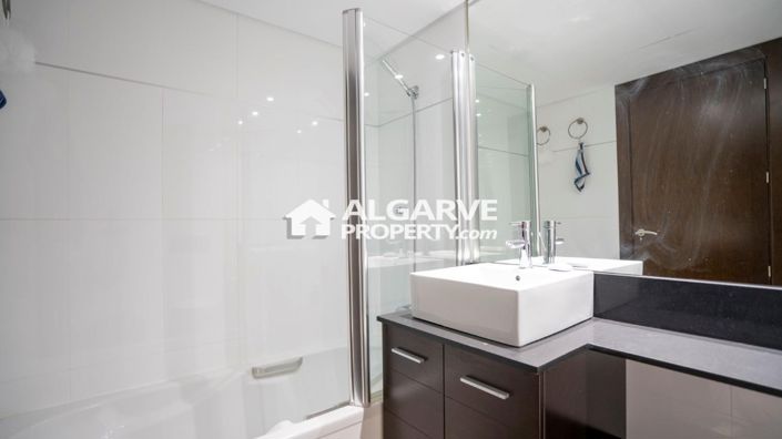 Image No.25-5 Bed Semi-Detached for sale