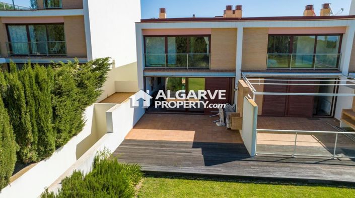 Image No.26-5 Bed Semi-Detached for sale