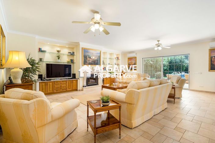 Image No.3-4 Bed Villa for sale