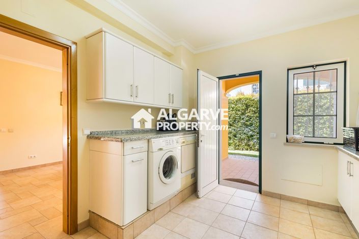 Image No.23-4 Bed Villa for sale