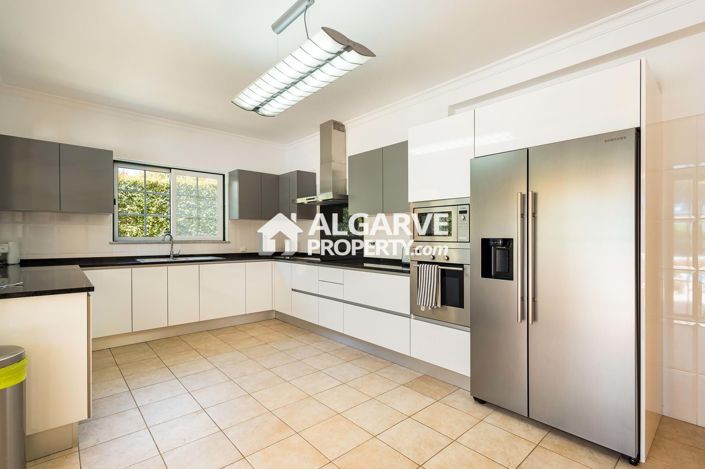 Image No.4-4 Bed Villa for sale