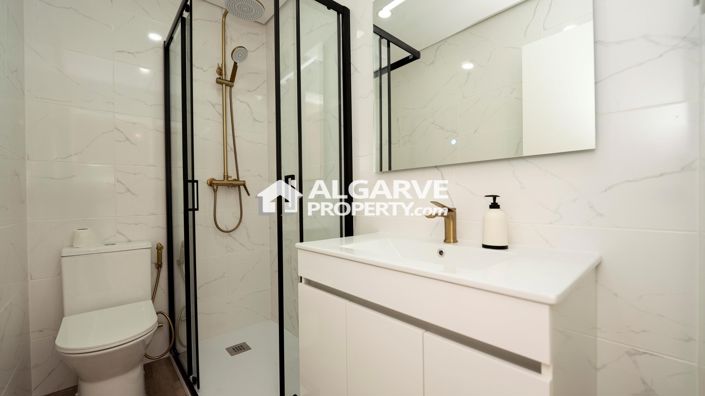 Image No.14-2 Bed Townhouse for sale