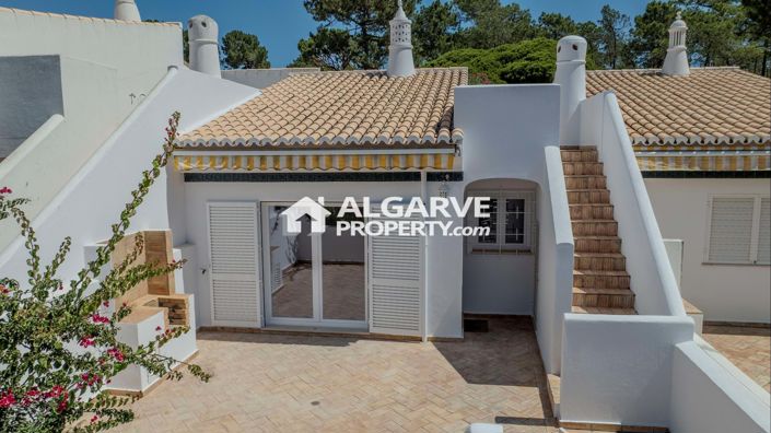 Image No.18-2 Bed Townhouse for sale