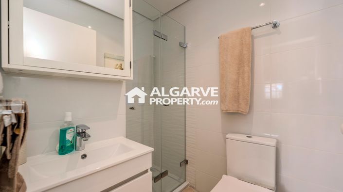 Image No.18-3 Bed Townhouse for sale