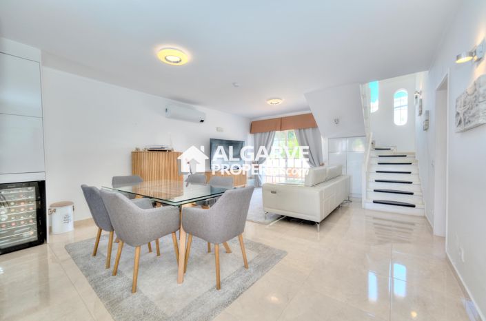 Image No.2-3 Bed Townhouse for sale