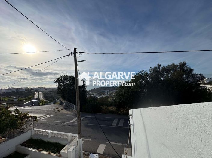 Image No.5-6 Bed Semi-Detached for sale