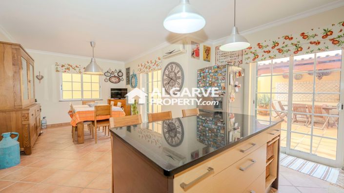 Image No.10-3 Bed Villa for sale