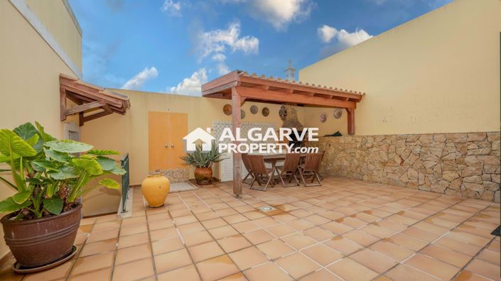 Image No.15-3 Bed Villa for sale