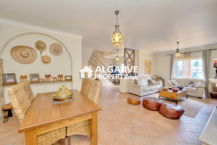 Image No.5-3 Bed Villa for sale