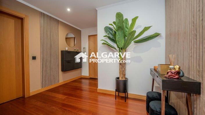 Image No.7-3 Bed Apartment for sale