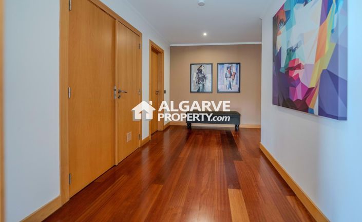 Image No.9-3 Bed Apartment for sale