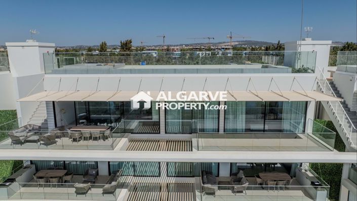 Image No.20-4 Bed Apartment for sale