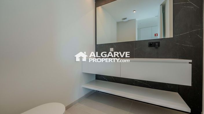 Image No.27-4 Bed Apartment for sale